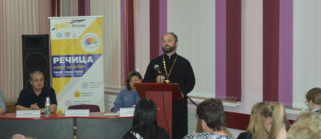 В преддверии летнего отдыха и Международного Дня защиты детей священнослужители Речицкого благочинного округа посетили ряд встреч